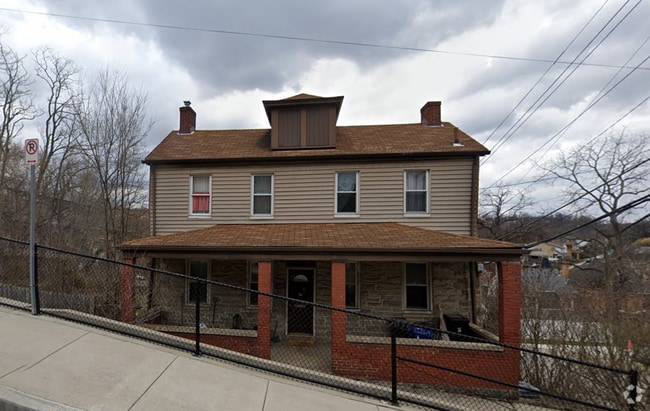 Building Photo - 1599 Fallowfield Ave