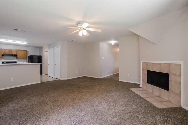Building Photo - 18507 Autumn Hills Dr