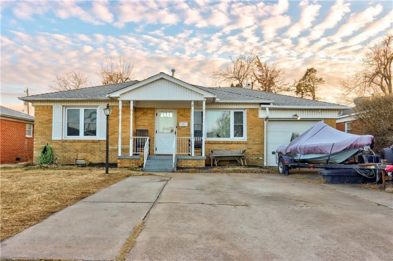 Photo - 7112 NW 45th St (Bethany, OK)