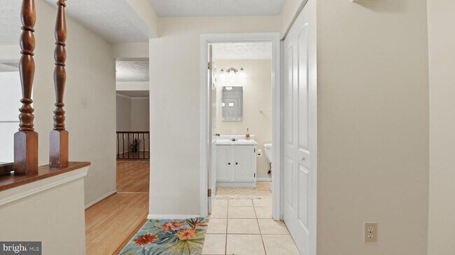 Foto del edificio - 7821 Fairborn Ct