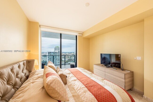 Foto del edificio - 68 SE 6th St