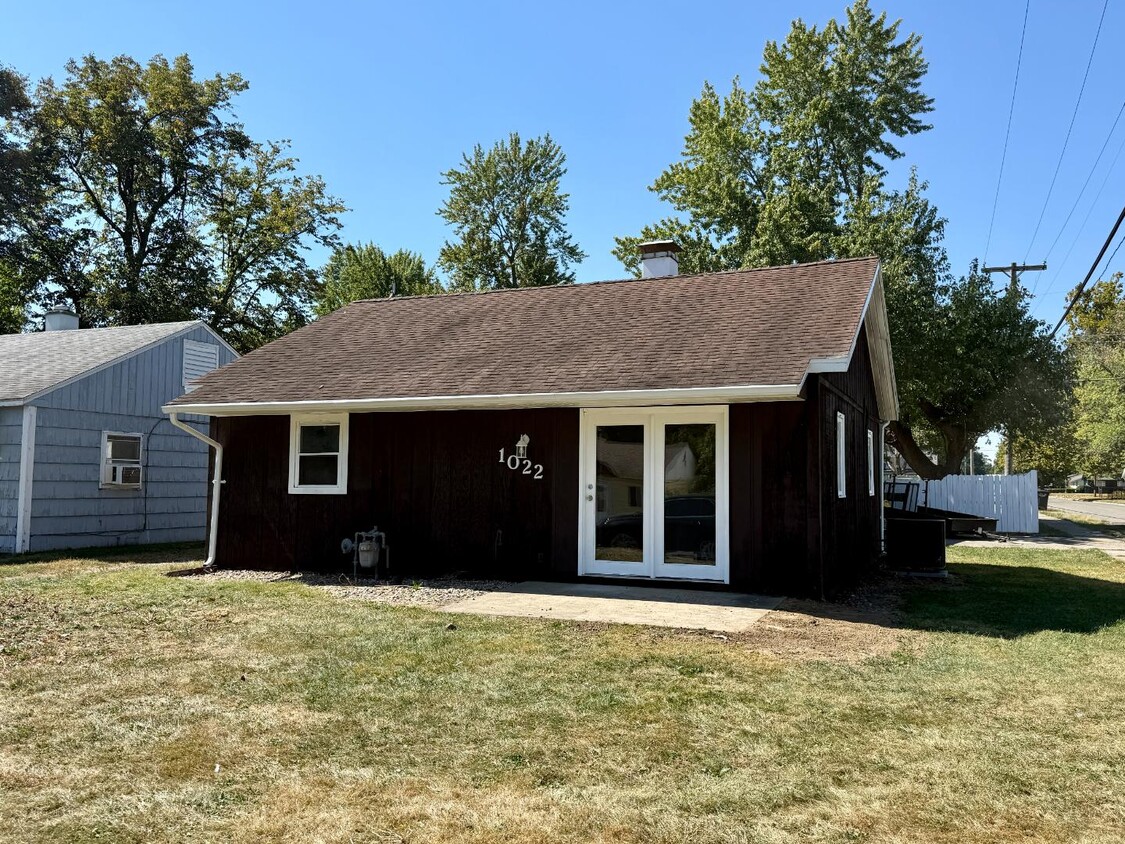 Primary Photo - 1022 Giddings St