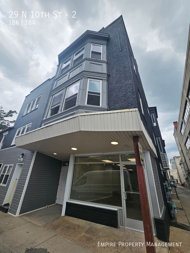 Building Photo - 1-Bedroom/ 1-Bathroom Apartment at Allentown!