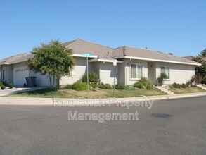 Building Photo - 620 Gateway Dr
