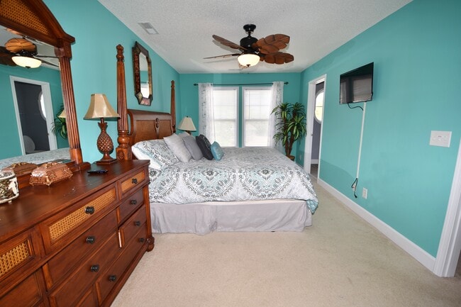 Building Photo - 6095 Catalina Dr