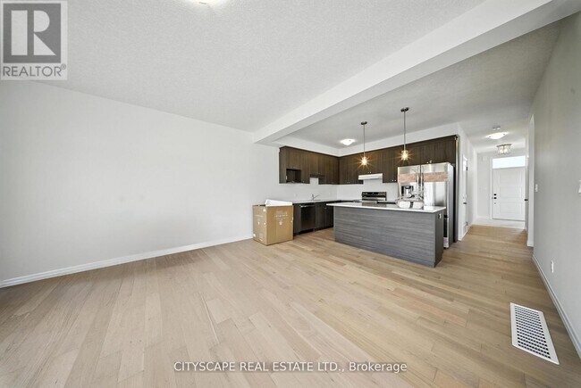 Building Photo - 39 Rivergreen Cres
