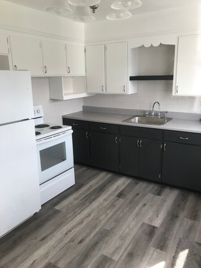 37 N Trimble Rd, Mansfield, OH 44906 House Rental in Mansfield, OH