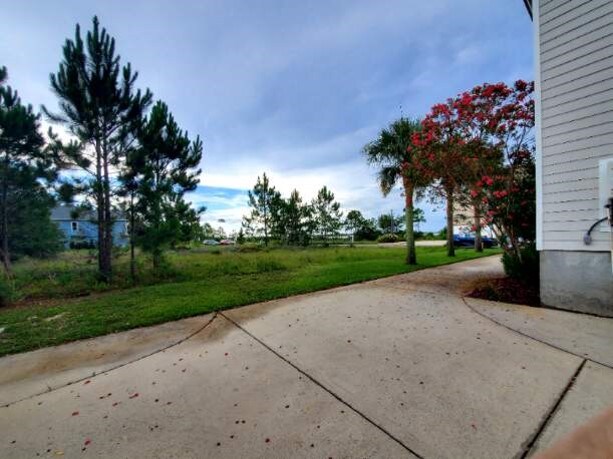 Foto del edificio - 229 Tecumseh Ln