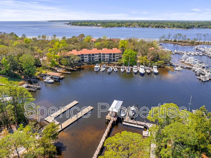 Foto principal - 300 Yacht Club Dr