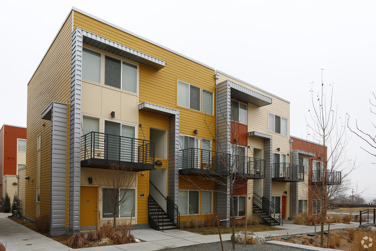 Primary Photo - Aria Apartments