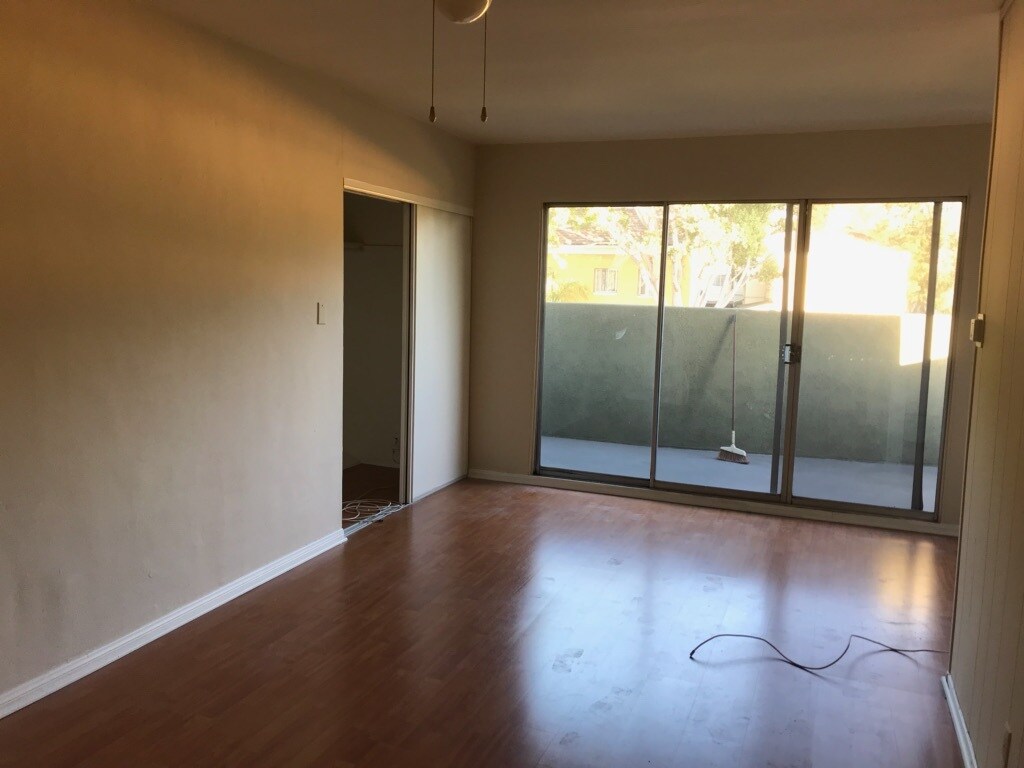 140 Apartments for Rent in Miracle Mile, CA Westside Rentals