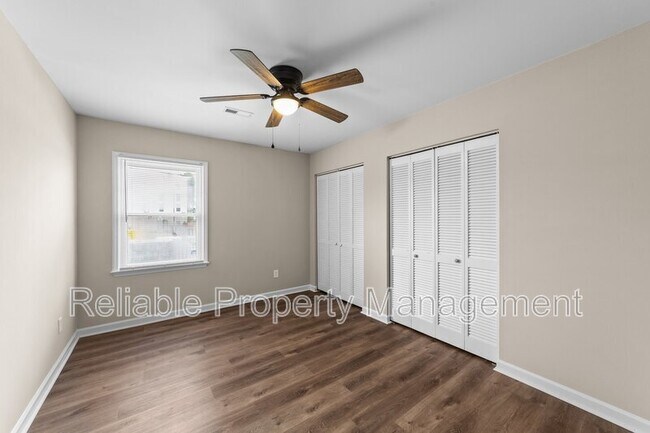 Building Photo - 406 S Walton Dr