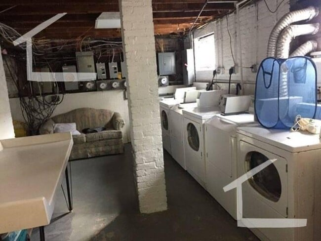 Building Photo - Allston 3 Bed Available now