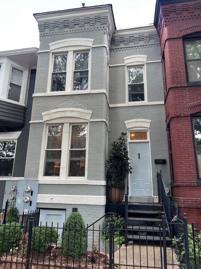Foto del edificio - 631 14th St NE