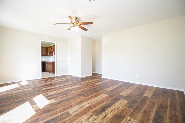 Foto del edificio - 5262 Spicer Rd