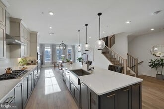 Building Photo - 7514 Sawyer Farm Wy