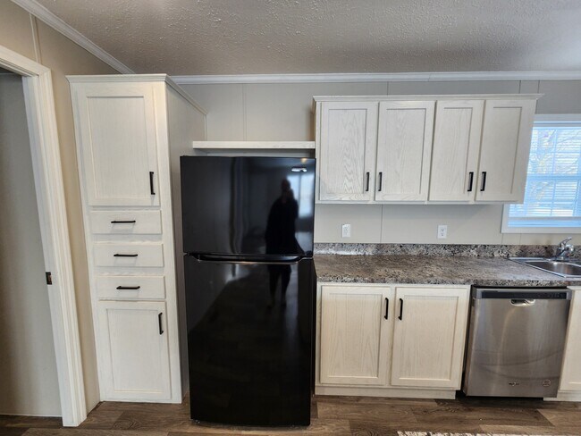 Building Photo - 3726 Birch St