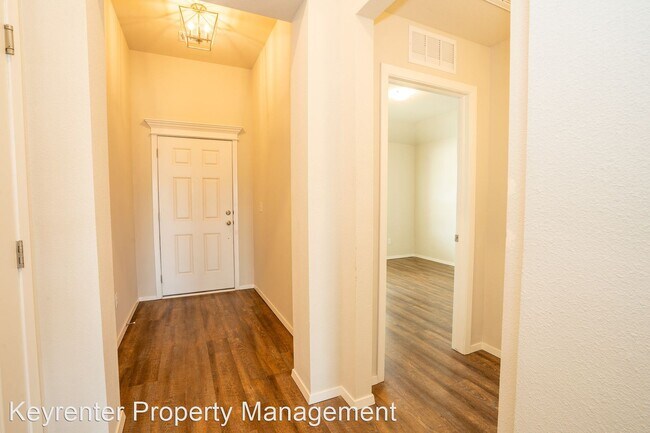 Building Photo - 4 br, 2 bath House - 6363 E 123rd St