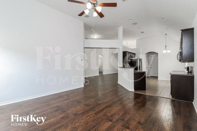 Foto del edificio - 6114 Barnacle Dr