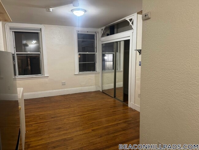 Building Photo - 72 Revere St