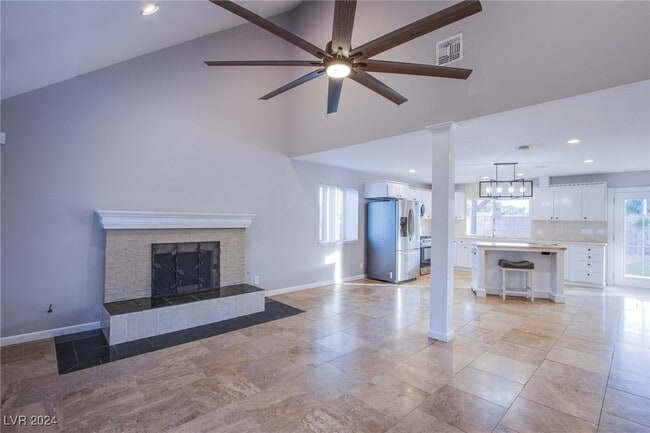 Building Photo - 3771 Lyle Ln