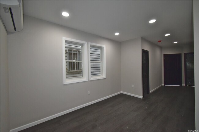Foto del edificio - 108-46 153rd St