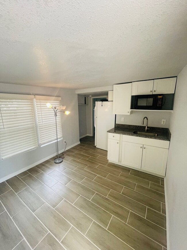 Photo - 910 51st Ave W Apartment