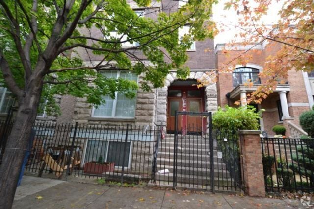 Building Photo - 1738 W Huron St