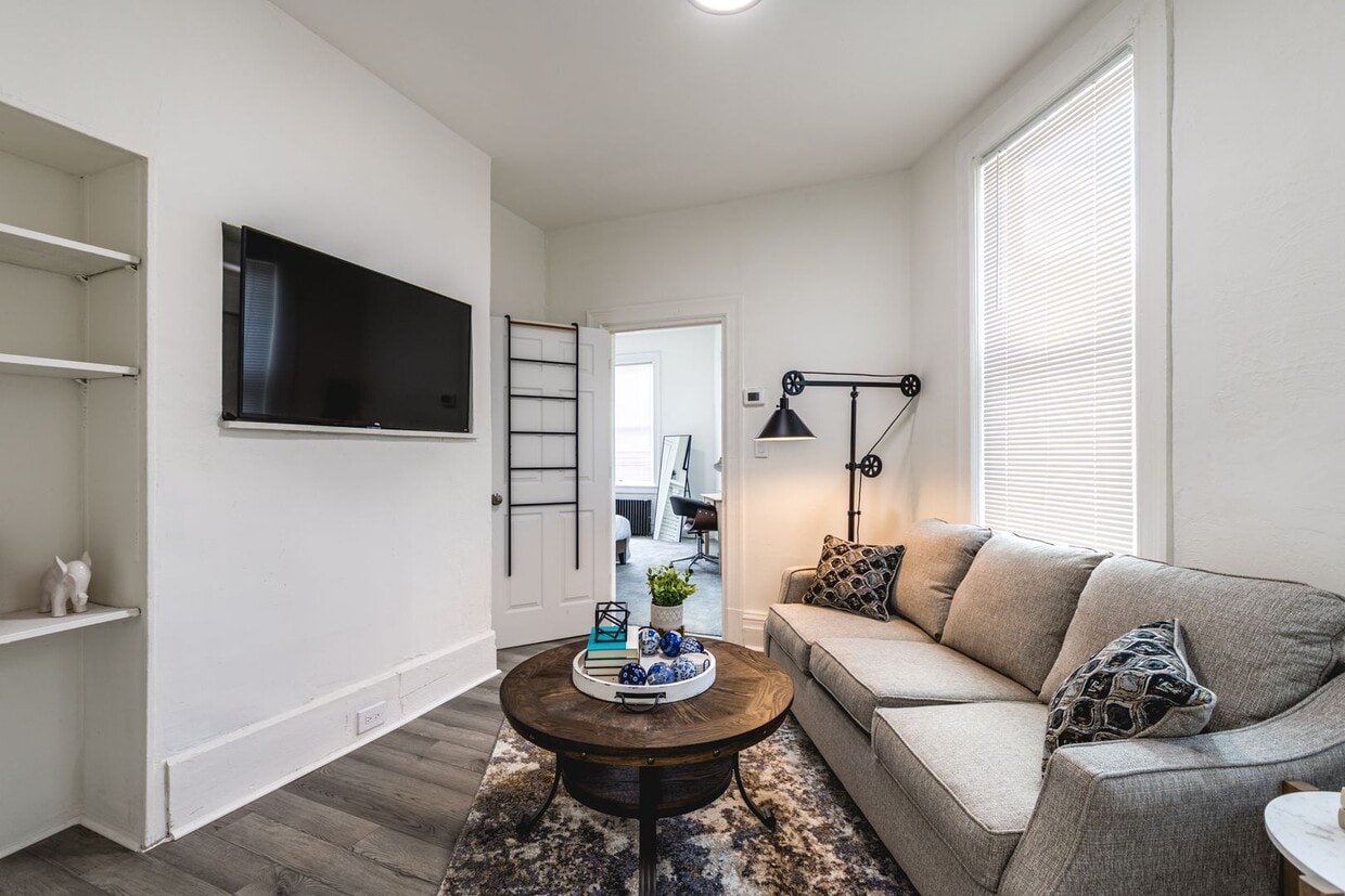 Photo - 4913 Yew St (Pittsburgh, PA)