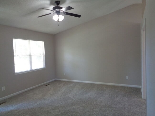 Foto del edificio - Upgraded House for Rent-3 Bedroom
