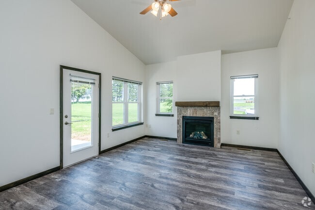 2 BR, 2 BA - 1,350SF - Zimmer Dr Townhomes