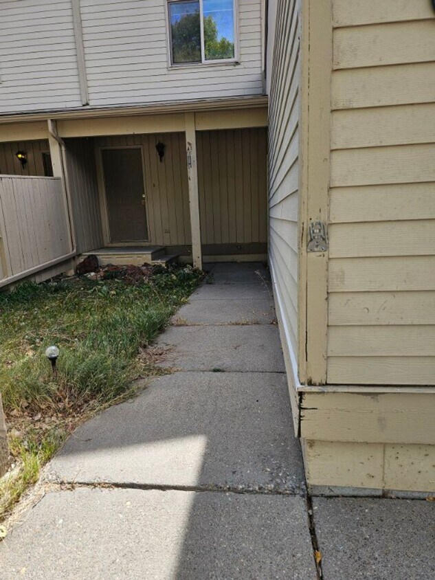 Primary Photo - 6600 Browning Dr
