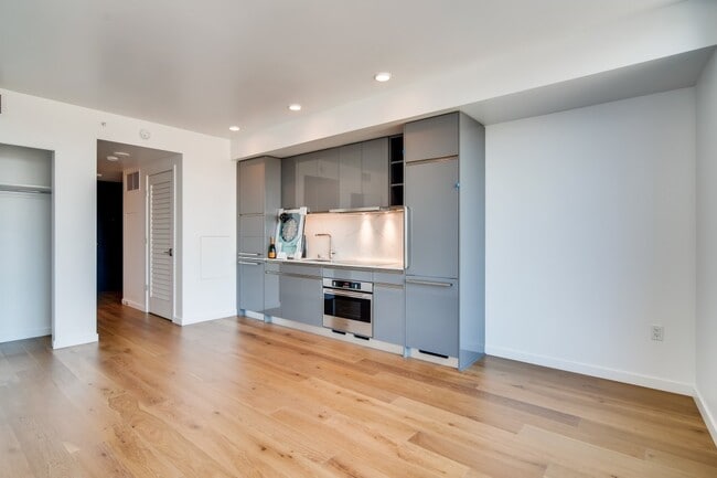 Building Photo - 1808 Minor Ave