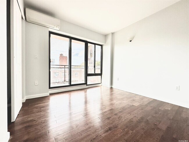 Building Photo - 144-89 38th Ave