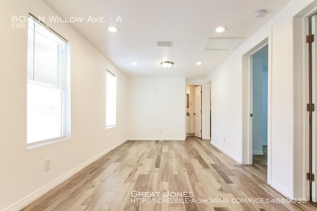 Building Photo - 804 N Willow Ave