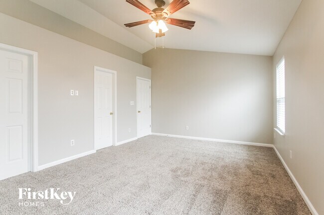 Foto del edificio - 8051 Little River Ln
