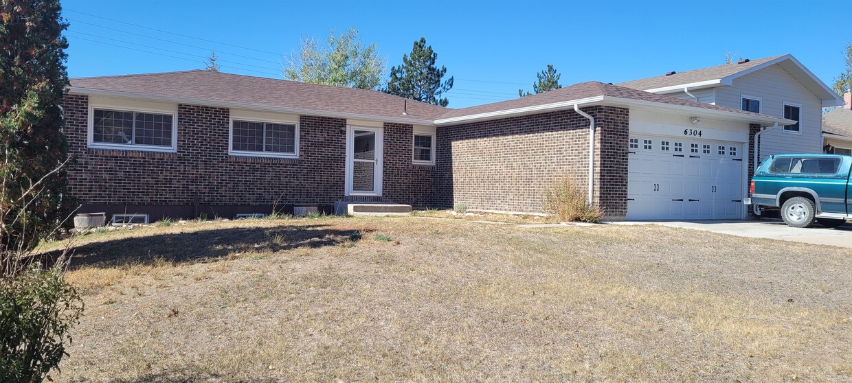 Primary Photo - 6304 Kevin Ave