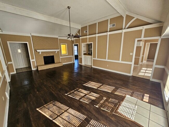 Building Photo - 8141 Misty Meadows Ln