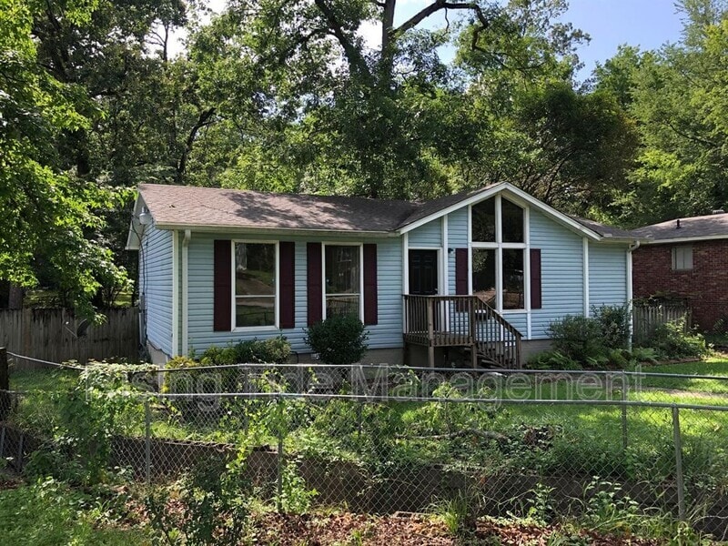 Foto principal - 1200 Birchwood St