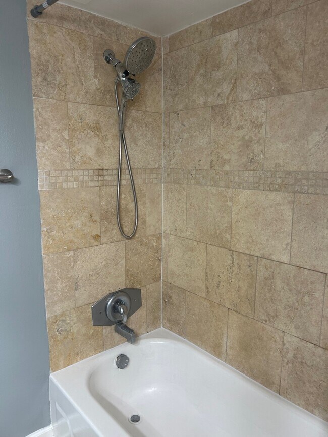 Foto del edificio - 359 N Post Oak Ln