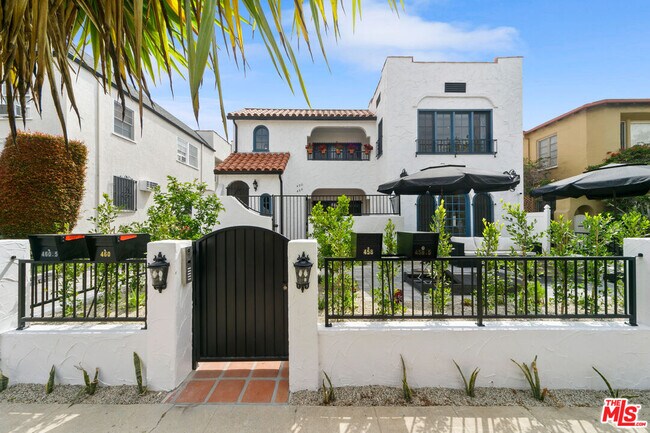 Foto del edificio - 458 N Sierra Bonita Ave