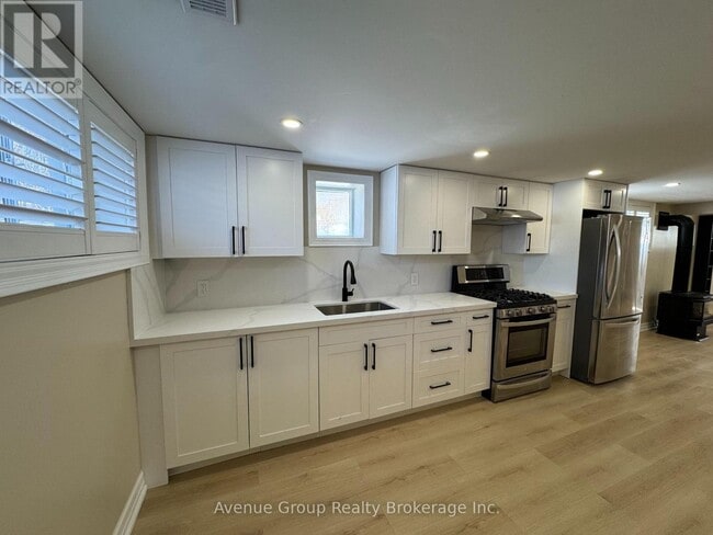 Building Photo - 69 McAllister Rd