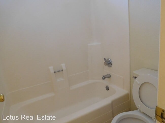 Building Photo - 645 W Rio Salado Pkwy