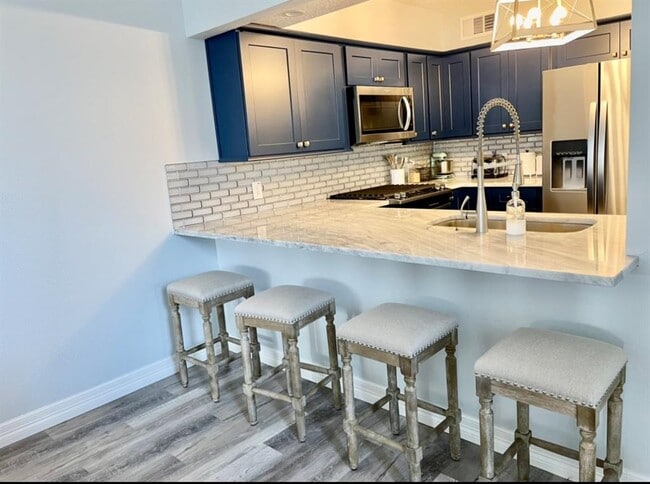 Building Photo - 221 Capetown St