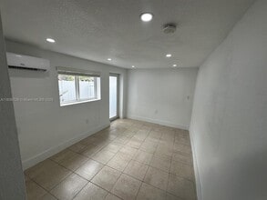 Building Photo - 4540 NW 5th St