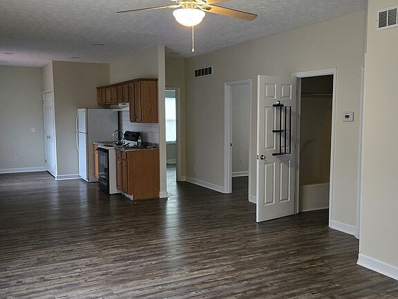 Foto del edificio - 4062 Atlee Dr