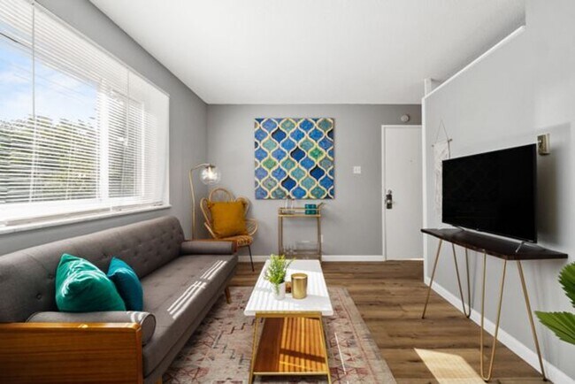Foto del edificio - 7500 Sussex Ave