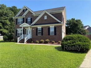 Building Photo - 32 Carteret Ct