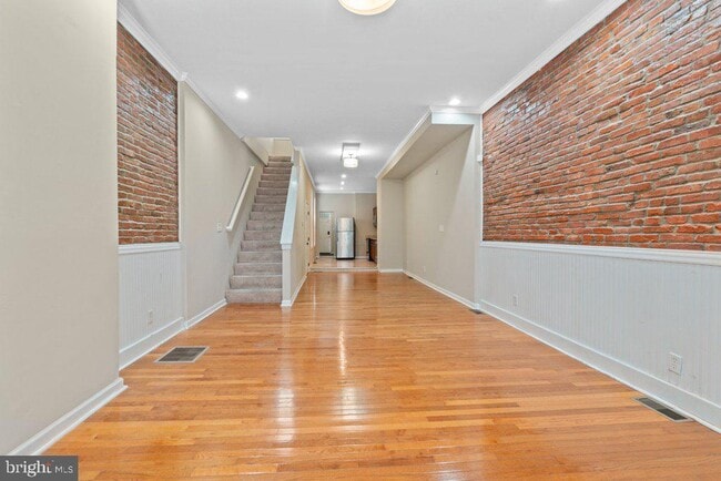 Foto del edificio - 226 S Patterson Park Ave