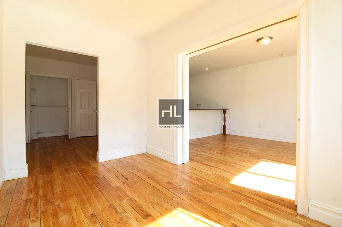 Primary Photo - 154A WASHINGTON AVENUE